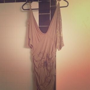 Sexy tan top with linked sleeves and ribbed sides