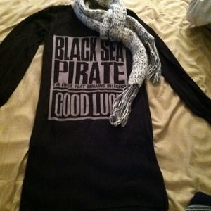 Size medium long sweater 💚