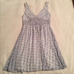 ❌Sold in bundle❌White with blue floral print dress