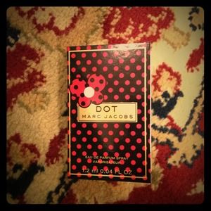 Marc Jacobs Dot perfume sample