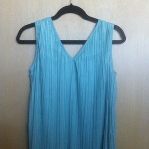 Super cute NEVER worn shimmery dress