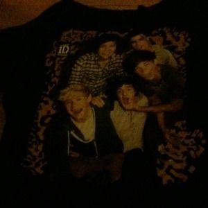 One direction sweater
