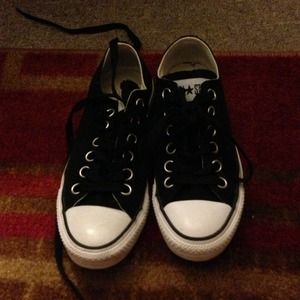 Black converse