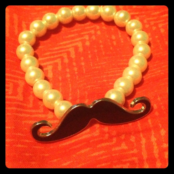 Mustache bracelet