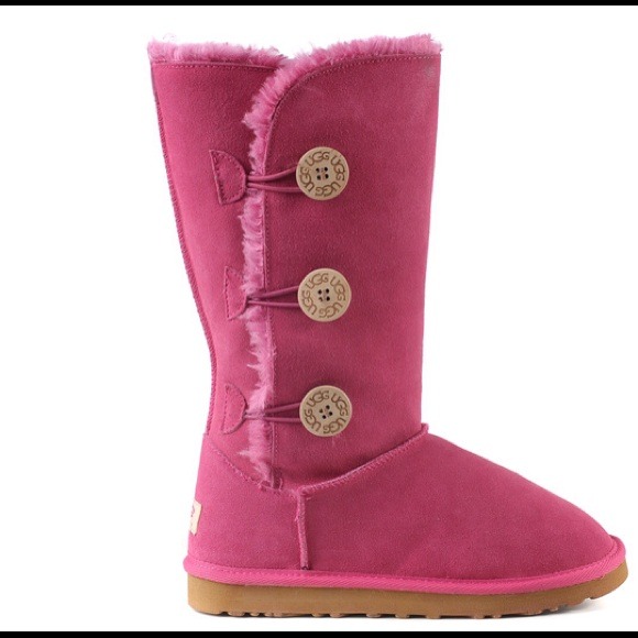 Pink Uggs - Bailey 3 button size 8
