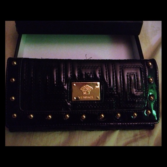 Versace NOT authentic
