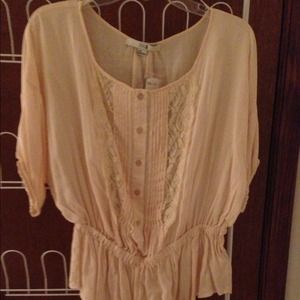 Peach blouse with lace - forever 21