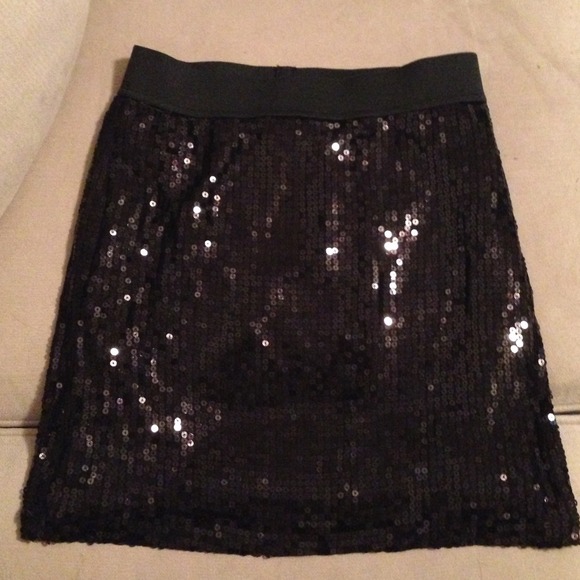 ❌SOLD❌Sequin skirt