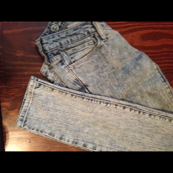 Bullhead extreme skinny jeans