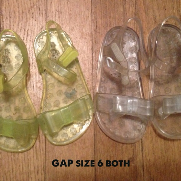 GAP Jelly sandals size 6T - Picture 1 of 1