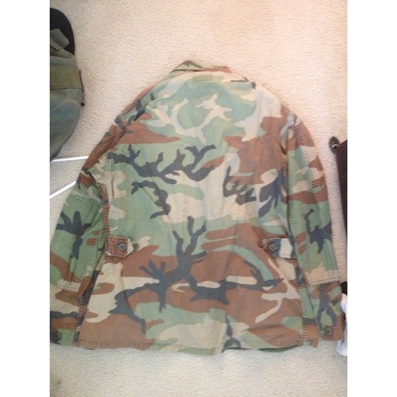 ❌❌SOLD❌❌Camo Jacket - Picture 2 of 2