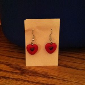 Red heart stone beaded earrings!