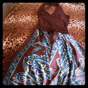 Brown fitted dress, with satin bottom detail