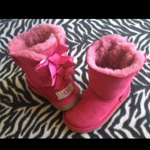 SOLD Pink Bailey Bow Uggs, Toddler Size 7