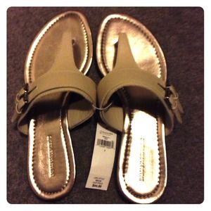 BRAND NEW Cream & Metallic/Silver Flat Sandals