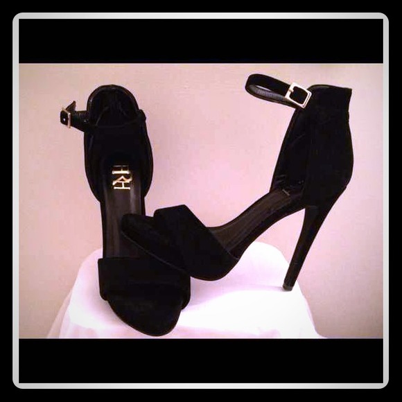 FRH Shoes - BEAUTIFUL IS SHE😍