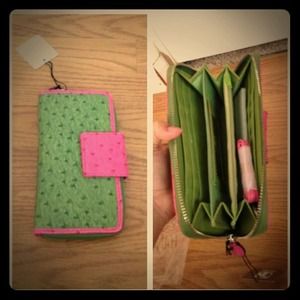 Green/pink wallet