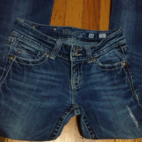 Miss Me Boot Cut 26"x32"inseam - Picture 2 of 4