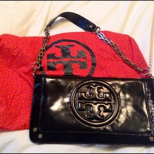 Tory Burch Reva Clutch/ gently used.