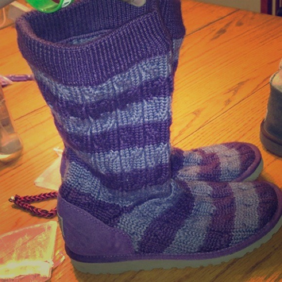 Purple sweater UGG boots 🚫SOLD