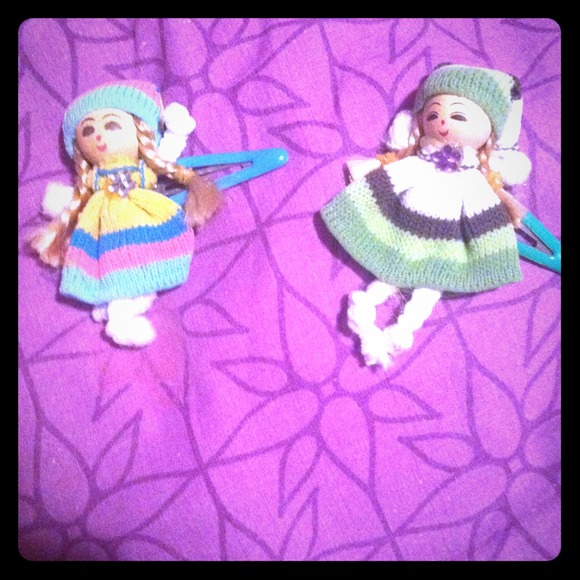 Girly clips - Picture 1 of 1