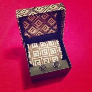 Tie, hanky & cufflink set