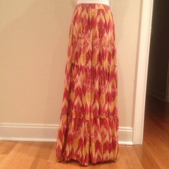 Forever 21 Dresses & Skirts - Sold🎉HOST PICK🎉Floor length printed maxi skirt!!