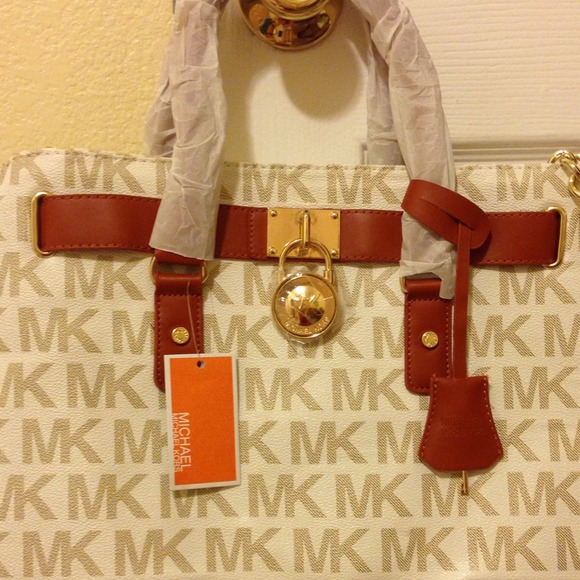 ❌Sold❌White MK Hamilton purse