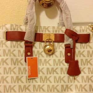 ❌Sold❌White MK Hamilton purse
