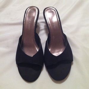 White stag heels