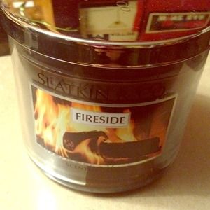 SALE🎈New! Slatkin &co FIRESIDE CANDLE. 14.5oz!