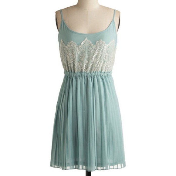beautiful never-been-worn Frost and Foremost dress