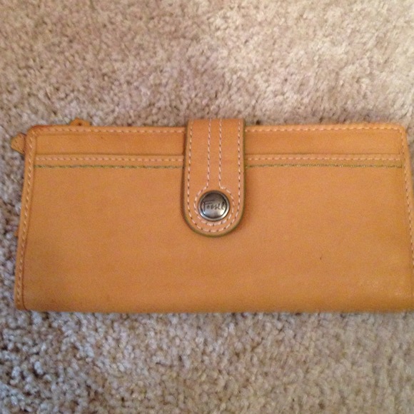 Yellow leather fossil wallet