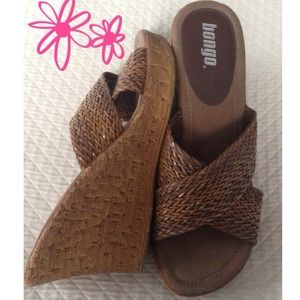Bongo criss cross wedge - Size 8.5 - worn once