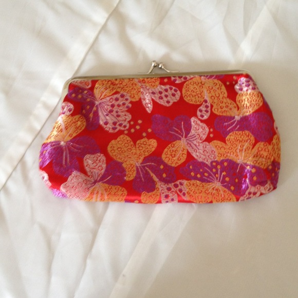 REDUCED💖Pretty clutch/makeup case💖