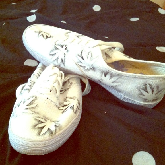 Home made pot leaf shoes!
