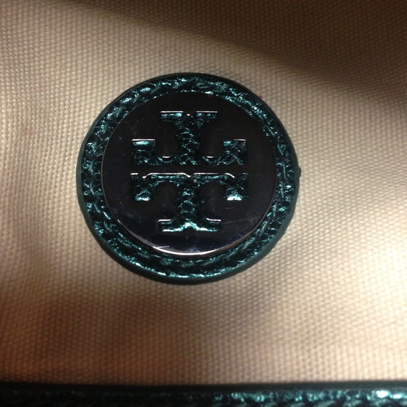 Handbag - Picture 3 of 4