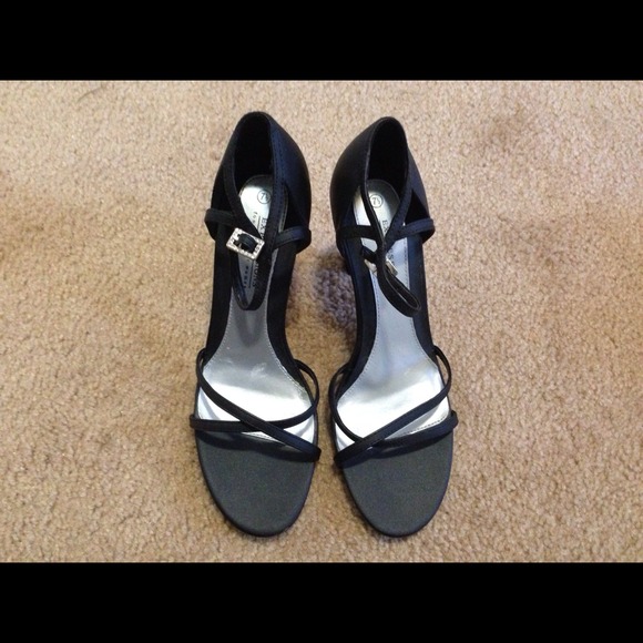 Brand New!!💞💞 Cute & Sassy Sandals...