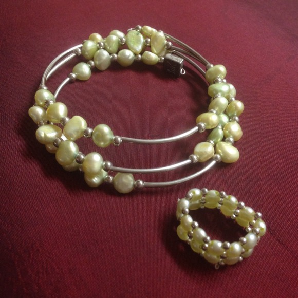 natural freshwater pearls set- REDUCED