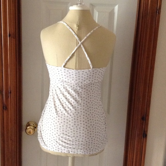 AE V-neck cross back tank! - Picture 3 of 4