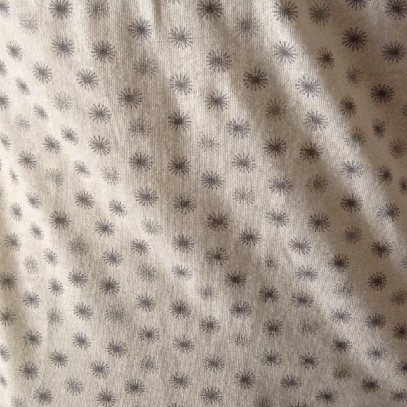 AE V-neck cross back tank! - Picture 4 of 4