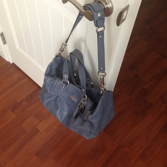 Coach - Picture 2 of 4