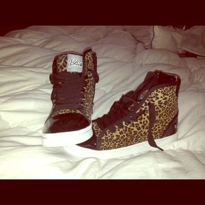 Blink Leopard Hi Top Trainer With Patent Trims