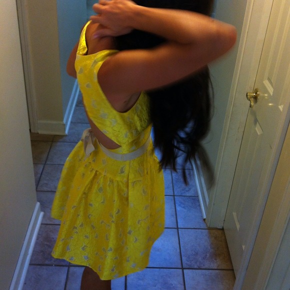 BCBGMAXAZRIA dress - Picture 2 of 4