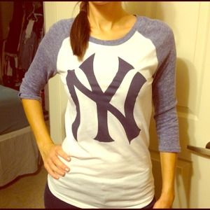Victoria's Secret NY Yankees Tee, Size S