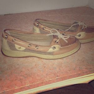 Sperrys!