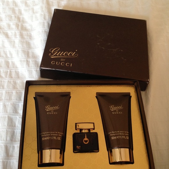 Gucci travel set.