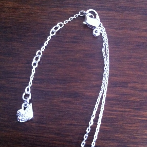 Swarovski Crystal Towards Heart Necklace - Picture 4 of 4