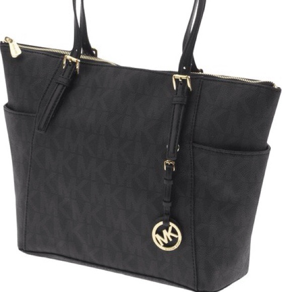 Brand New Michael Kors Jet Set EW top zipper