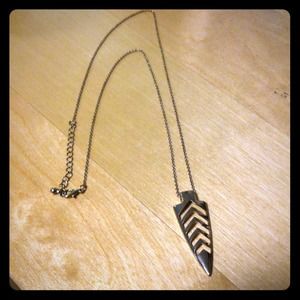 Gold arrowhead long necklace